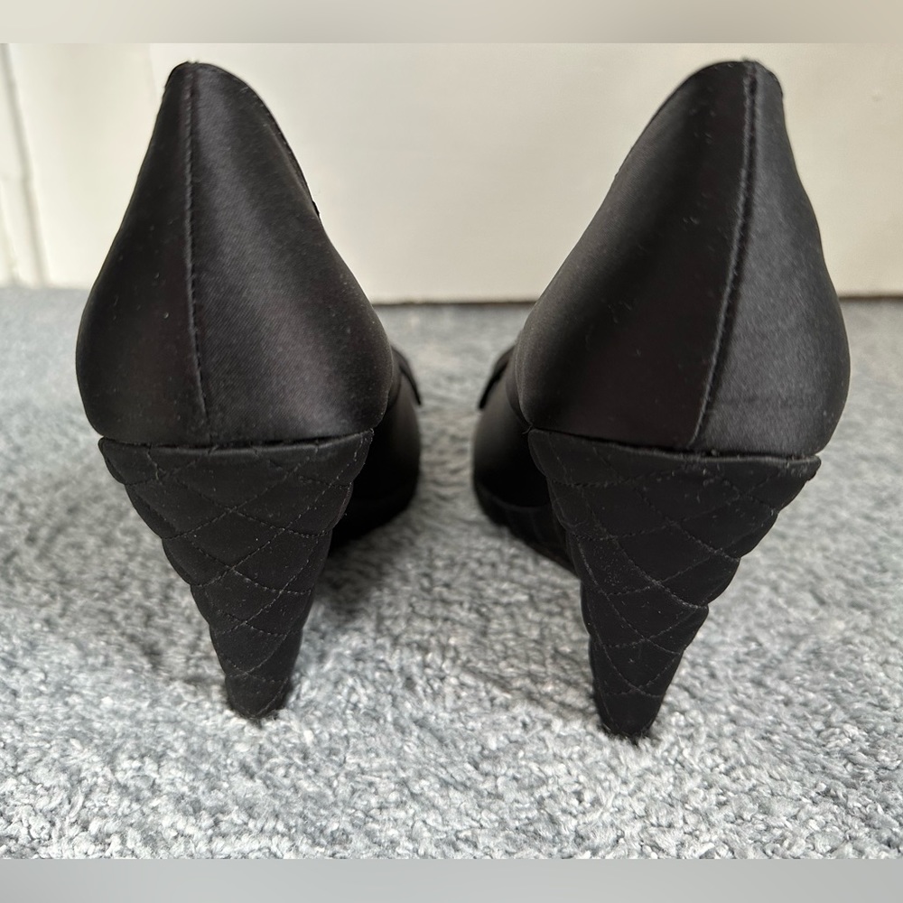 Steve Madden black peep toe wedge - Picture 3 of 5